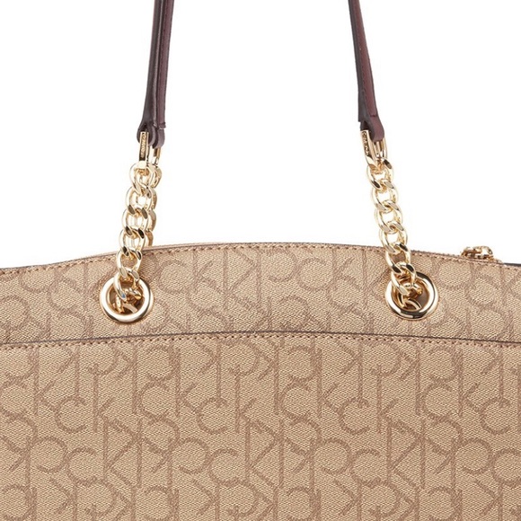 Calvin Klein (Authentic) - Picture 4 of 4